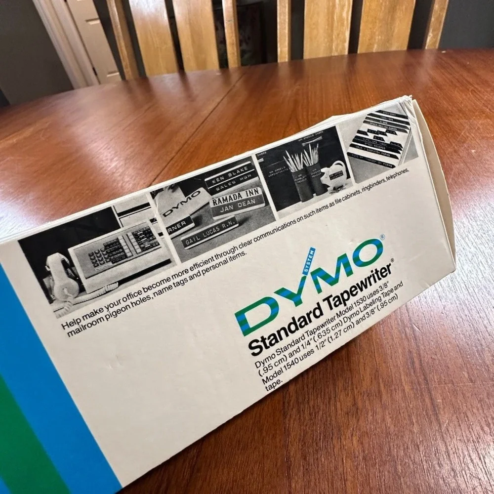 Dymo 1530 Tapewriter Label Maker Vintage Retro Office MCM‎ Embossing Tool Boxed
